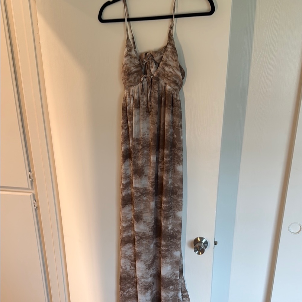 Elegant Brown Tie-Dye Maxi Dress